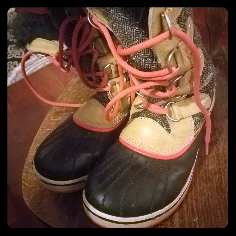 Sorel winter lace up boots